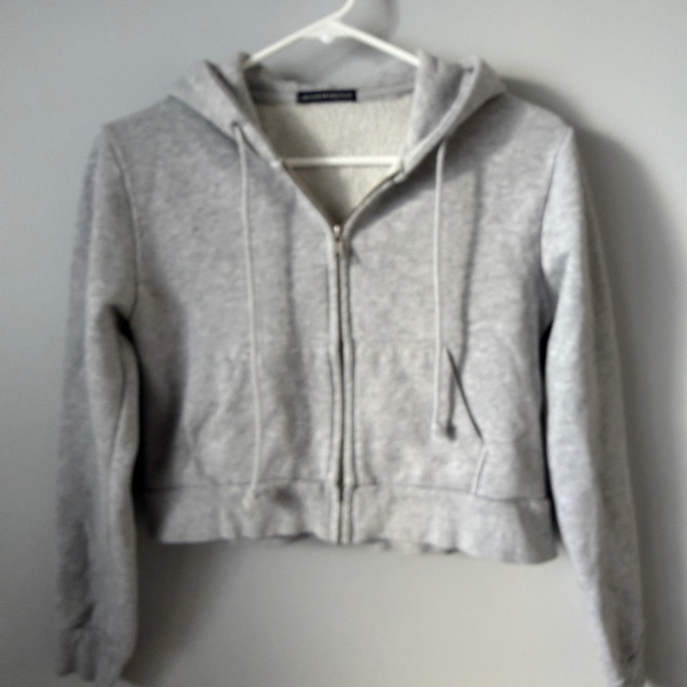 Brandy Melville Light Gray Cropped Hoodie